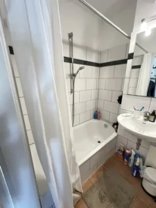 Stilvolle 2-Zimmer-Wohnung in Top-Lage Düsseldorf – voll möbliert mit ruhigem Balkon