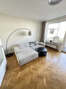 Stilvolle 2-Zimmer-Wohnung in Top-Lage Düsseldorf – voll möbliert mit ruhigem Balkon