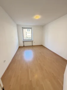 Helle 2-Zimmer-Wohnung mit sonnigem Balkon